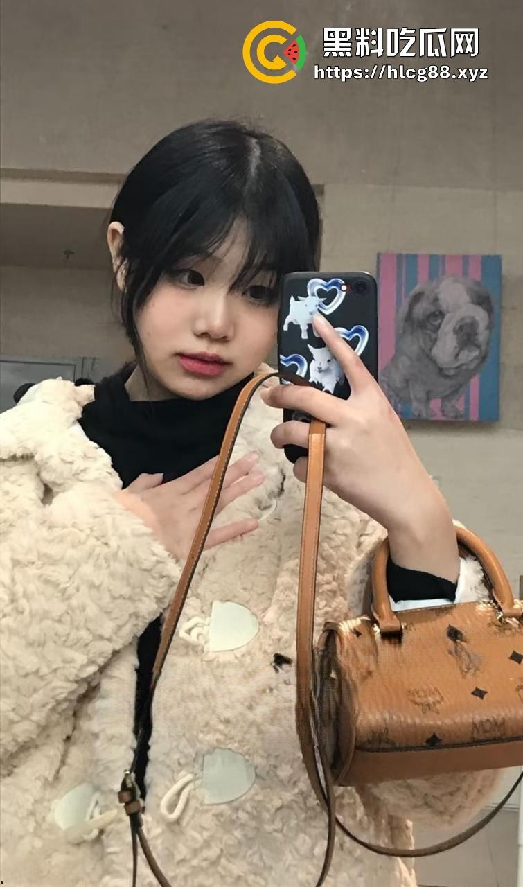 湖南长沙民政职业技术学院嫩妹【鲁毓雯】反差母狗曝光！背着男友偷操网友调教视频骚得炸裂，嫩逼贱样真骚！-6