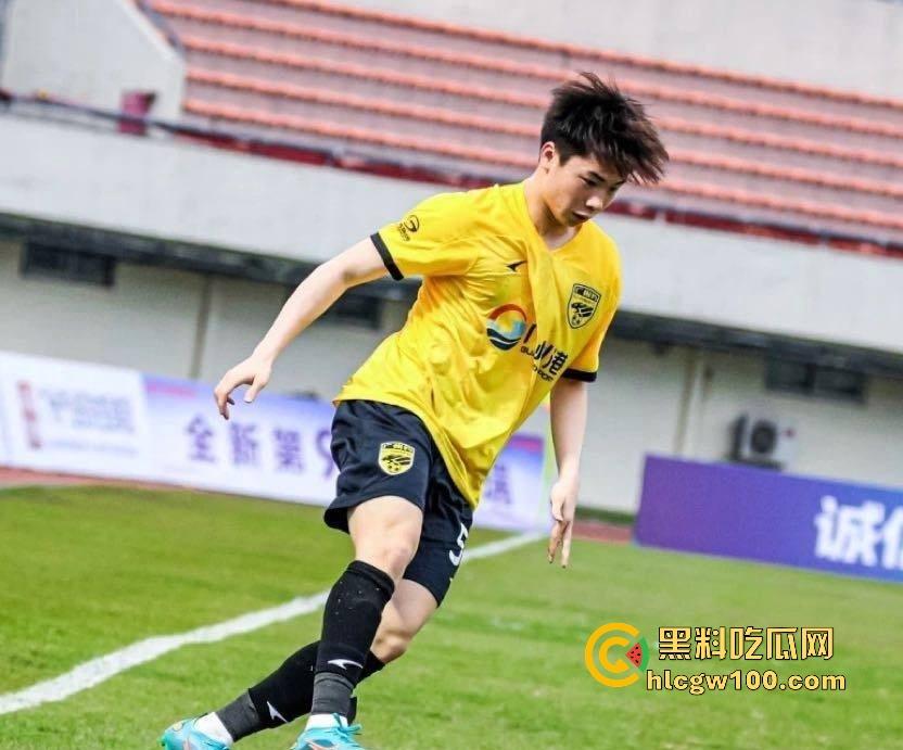 广州豹足球队员【唐天翼】爆出惊天丑闻,被女友实锤出轨女足【马丹娜】聊天记录暧昧短信曝光全网!-7