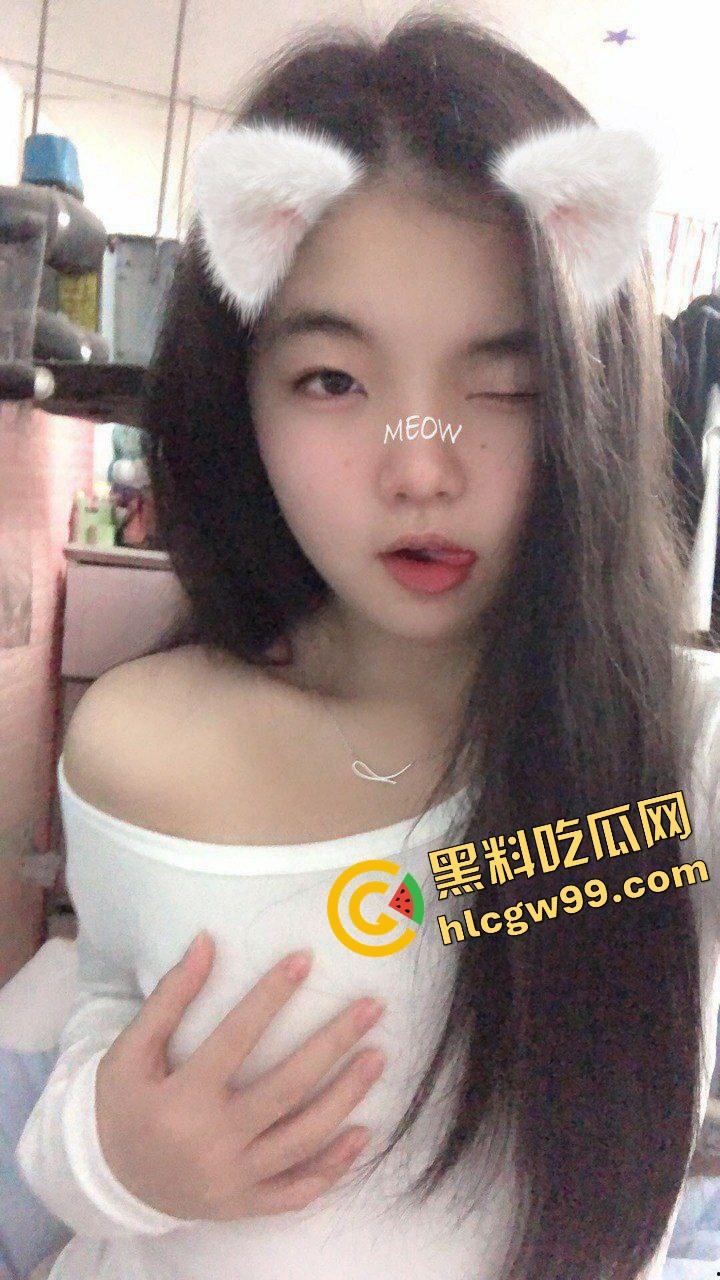 海宁职业高级中学圆脸太妹【兰昕雨】家中发骚露奶露逼自拍,全裸跳舞扭秧歌!独家曝光流出!-1