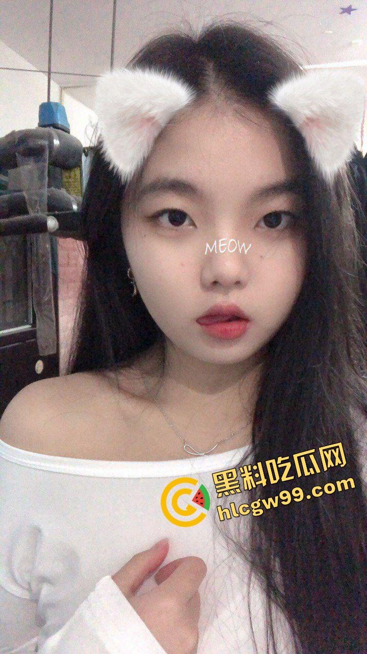 海宁职业高级中学圆脸太妹【兰昕雨】家中发骚露奶露逼自拍,全裸跳舞扭秧歌!独家曝光流出!-2