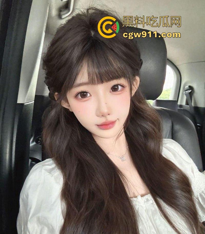 上海高颜值幼态反差婊【李文慧】长期给金主包养，口交深喉乳夹调教，女上骑乘榨精，全程甜美呻吟不断！-3