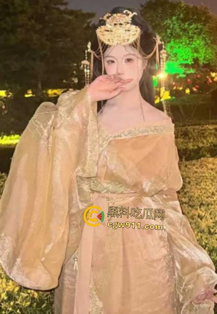 郑州大学校花【张露菲】当肉便器被调教,乖乖女上课跳蛋塞穴浪叫,学弟激情满满花式打桩爆操!-2