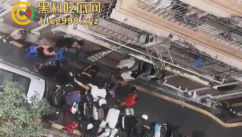 深圳离谱男自杀!上吊不够,还跳楼!楼下邻居吓得魂都飞了!-4