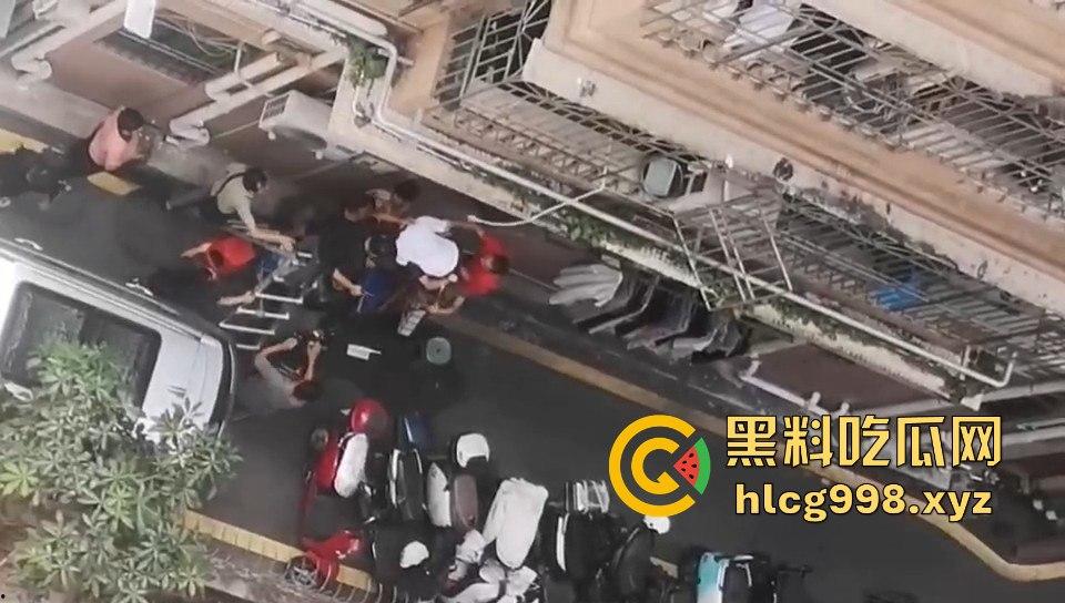 深圳离谱男自杀!上吊不够,还跳楼!楼下邻居吓得魂都飞了!-6
