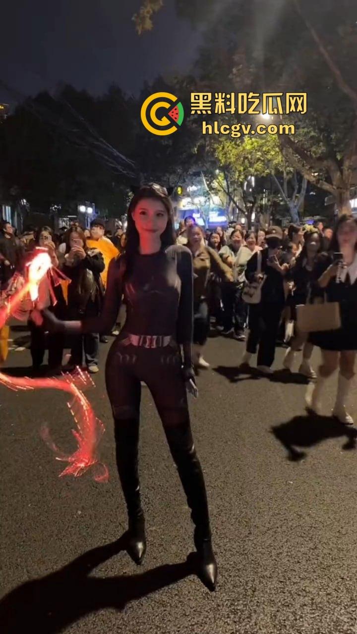 魔都万圣节夜晚骚鸡满街遍布,COS服装养眼又勾魂!上海这波夜生活『许文强』都说真香!-16