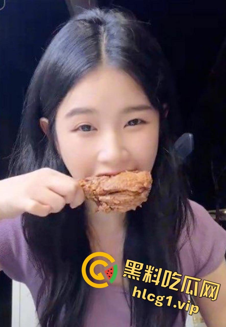 抖音60万粉丝的快乐小宝出手阔绰！酒吧豪掷千金点男模，腹肌小哥享受顶级福利！-9