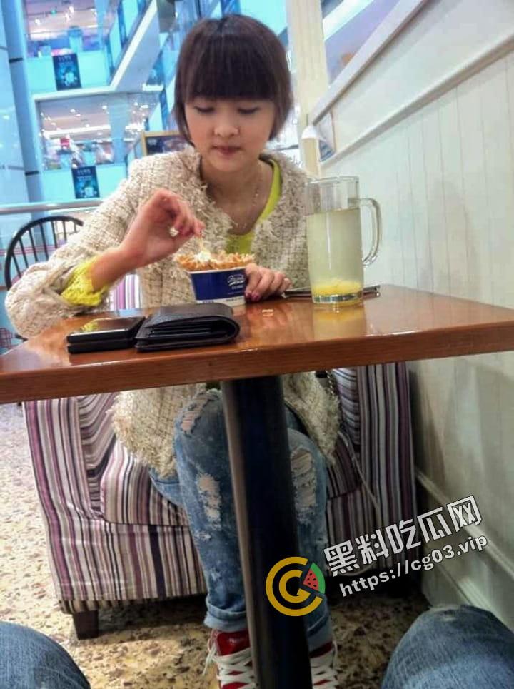 曝光!山西某电影院人事【李雪梅】婚内出轨男小三 还去聊骚男小四 情夫怒将其海量生活照 及裸照自慰视频流出-7