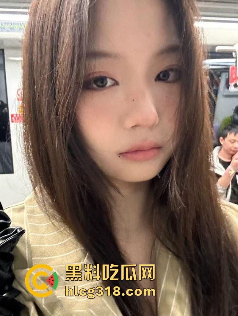 福建大学极品微胖学妹【陈暖涵】背着男友玩网调做母狗，线下约炮猛男被狠狠的猛入。-13