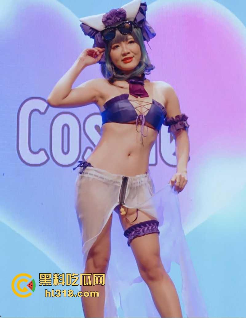 台湾COSPIE同人动漫展!性感嫩模上演暴露cos,衣着寸缕展示巨乳翘臀,纯纯的女优比脱衣大会!-6