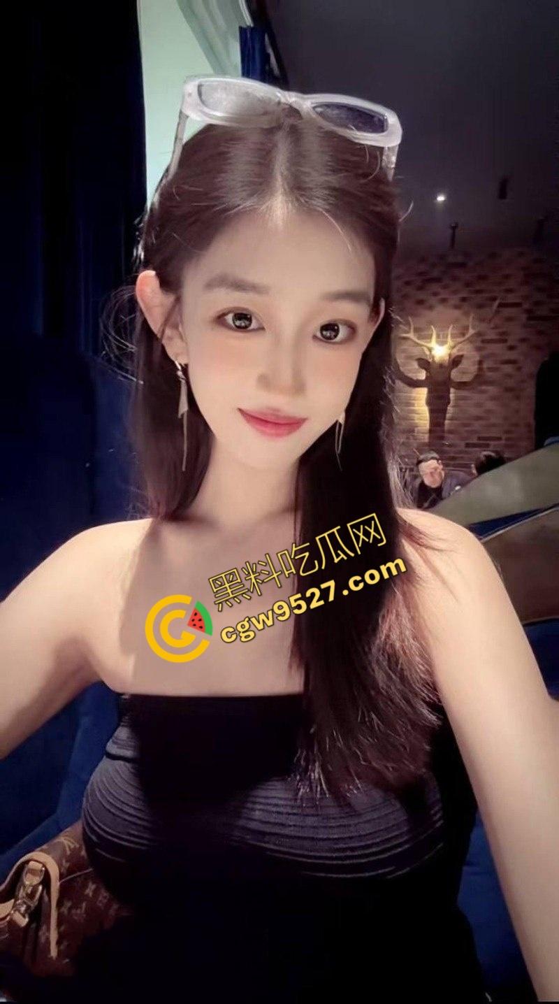 抖音女神【张不拉多】高颜值大奶身材遭金主蹂躏, 淫荡口技舔舐大屌, 白浆爆流呻吟不断-2