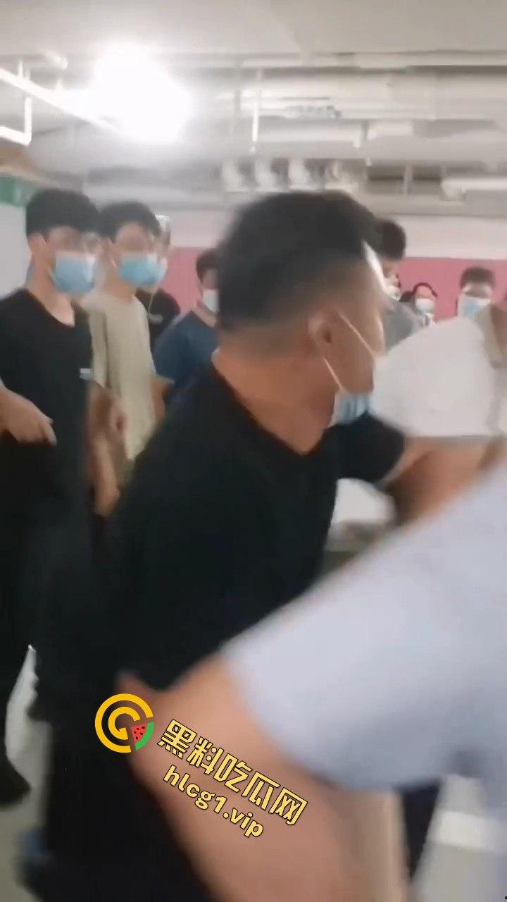 广东惠州惊现黑社会物业?网传物业放几十人围殴业主!-6