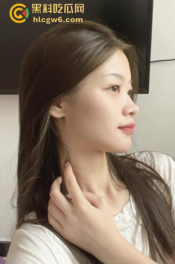 广州大学大二学生【黎曼曼】约炮做爱视频遭到曝光,长相清纯 小穴很嫩 水多!-5