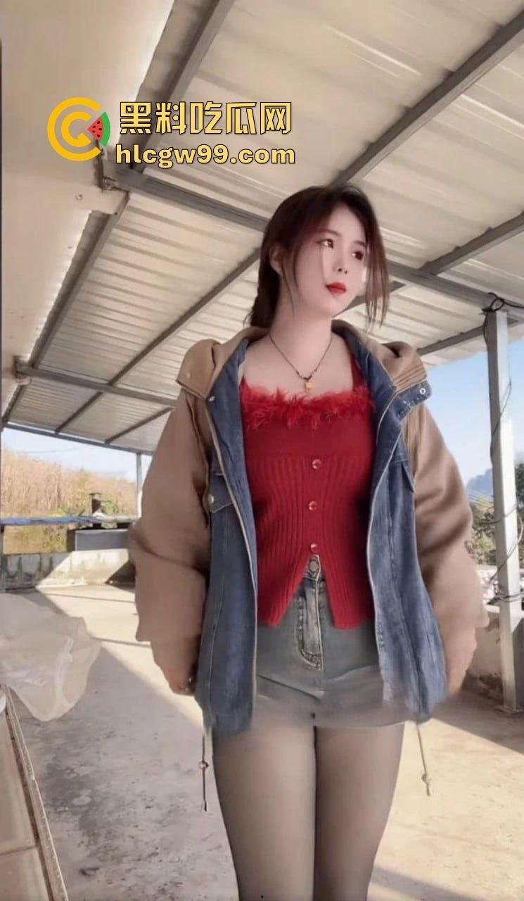 快手网红【小婊妹】明码标价200买自慰,2000线下一夜情,颜值平平还敢卖这么贵,真把自己当金逼了?-14