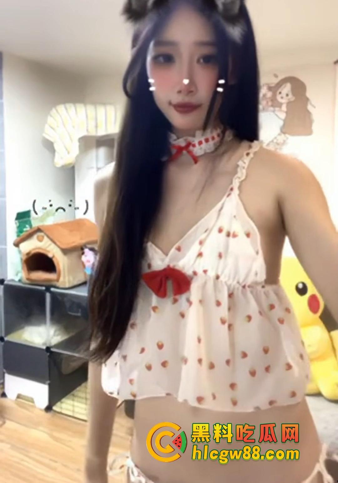 舔狗充钱才看的骚逼裸舞，这里全网白嫖，抖音封杀的性感热舞大秀，这里限时免费撸到爽，错过就亏大了！-3