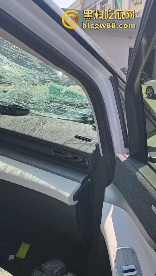 广东小鹏智驾直接失智，高速接管30码直接撞上故障车，气囊都不弹，NGP一夜变NG死？-6