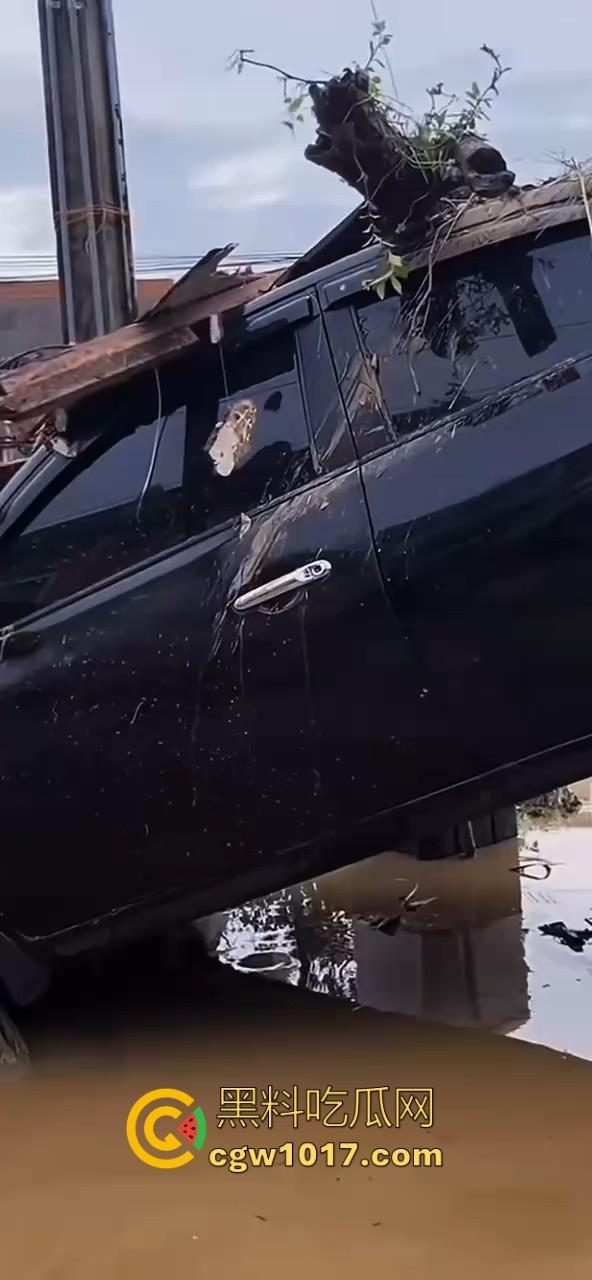 超强台风海鸥强势登陆菲律宾,全国进入灾难状态至少导致142人死亡,127人失踪,近几年全世界环境真的越来越严重了!-2