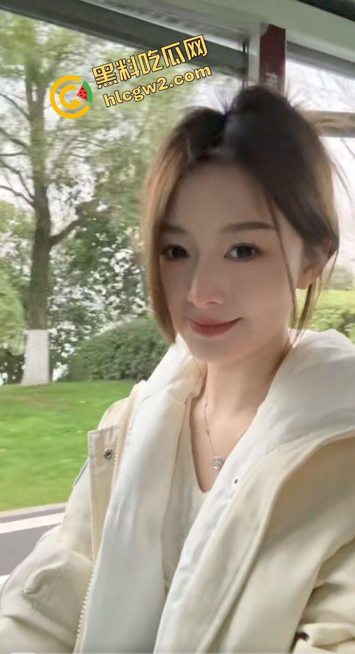 广东建设职业技术学院骚贱网红『小烊迷茫了』与富二代男友高档酒店激情做爱!独家曝光流出!-2