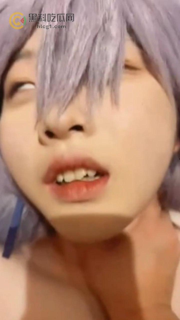 B站二次元网红若若不男大瓜!07年嫩妹钟若男私拍视频与金主亲密照曝光!-4