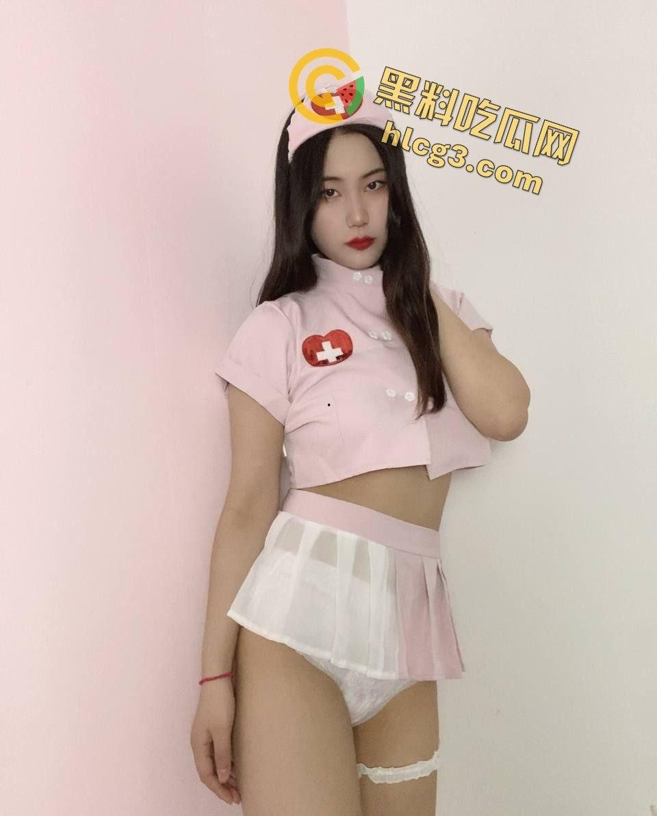 推特巨乳妹子极品肥臀!自拍视频全网爆炸,满满的肉感诱惑-14