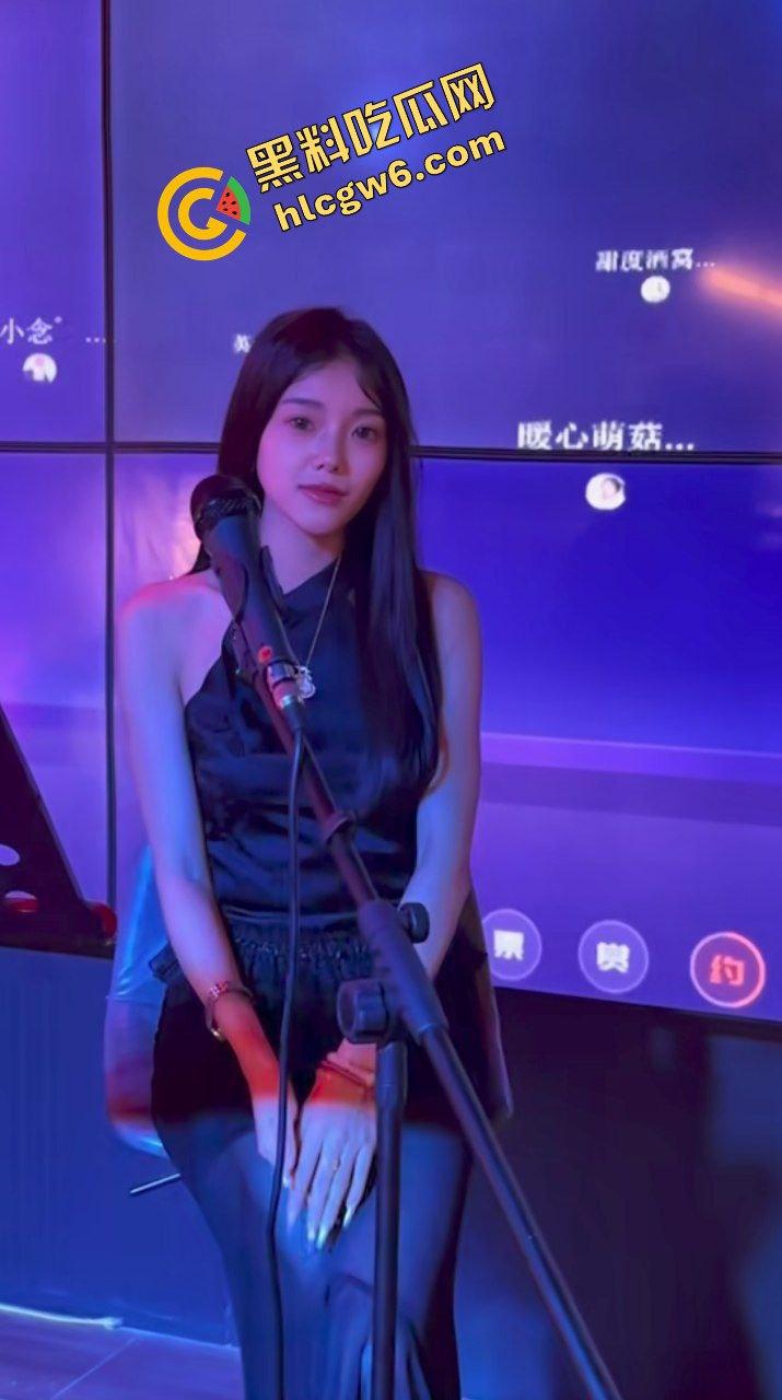 广西柳州南站00后反差婊骚鸡『张倩姿』勾引纹身单男 小巷穿黑丝干炮后怼射地！原创独家流出！-2