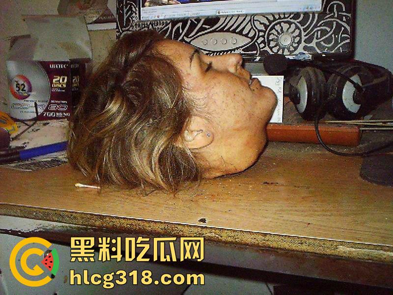 南美毒枭真实肢解女人现场,不枪毙直接割喉砍头,活生生直接割头卸四肢,全程绝望惨叫,胆小者勿入!-2