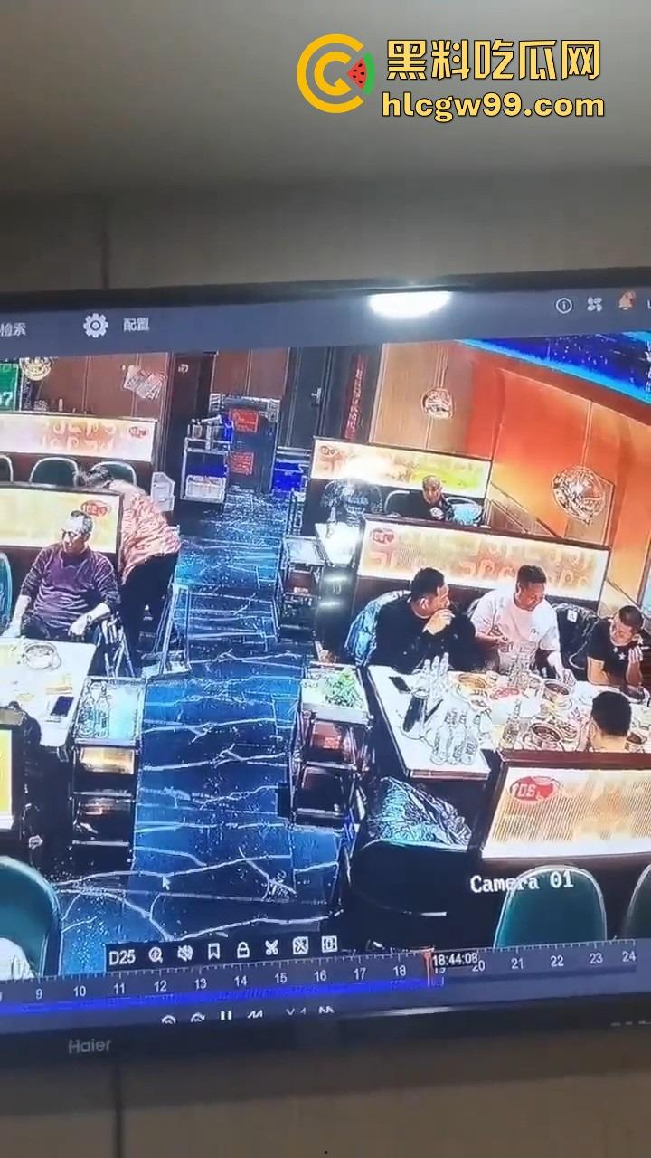 黑龙江密山健晟星期天火锅爆炸性操作,火锅里煮打火机,惊喜套餐还是定时炸弹?过年吃饭吃出爆炸感!-3