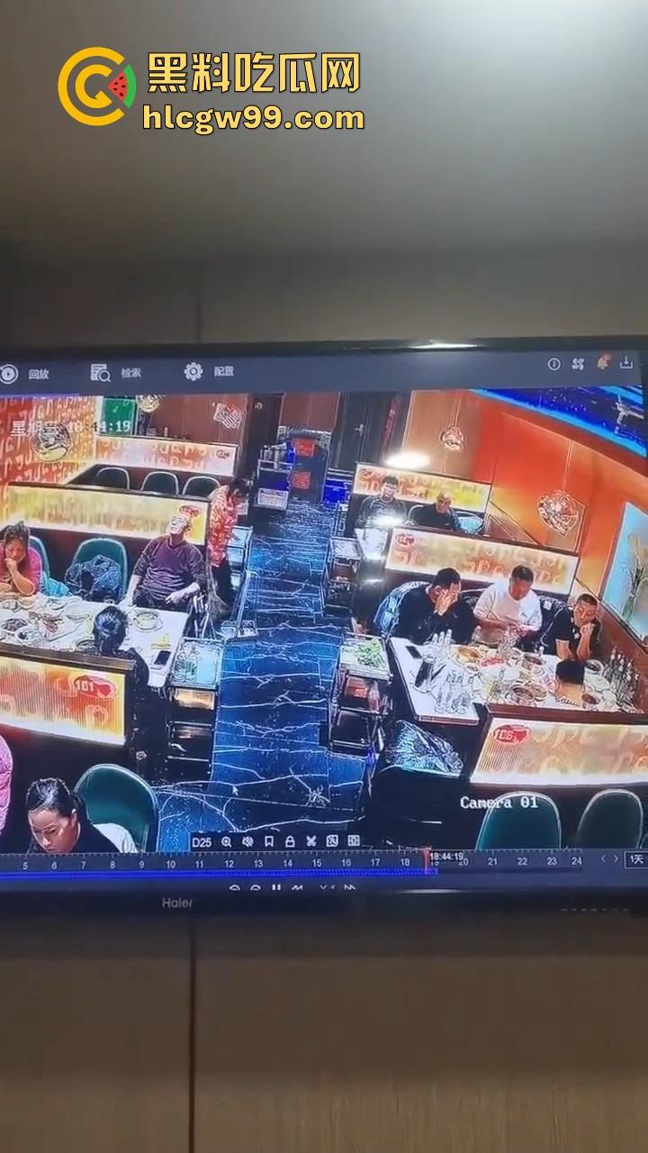 黑龙江密山健晟星期天火锅爆炸性操作,火锅里煮打火机,惊喜套餐还是定时炸弹?过年吃饭吃出爆炸感!-4