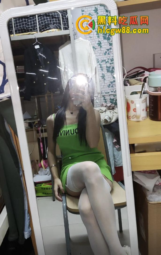 广东22岁反差婊『李若影』被大哥调教，真空上车先验逼毛，半挂车前野战被操烂内射！-5