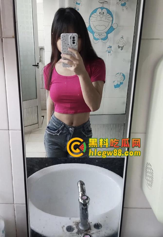 广东22岁反差婊『李若影』被大哥调教，真空上车先验逼毛，半挂车前野战被操烂内射！-11