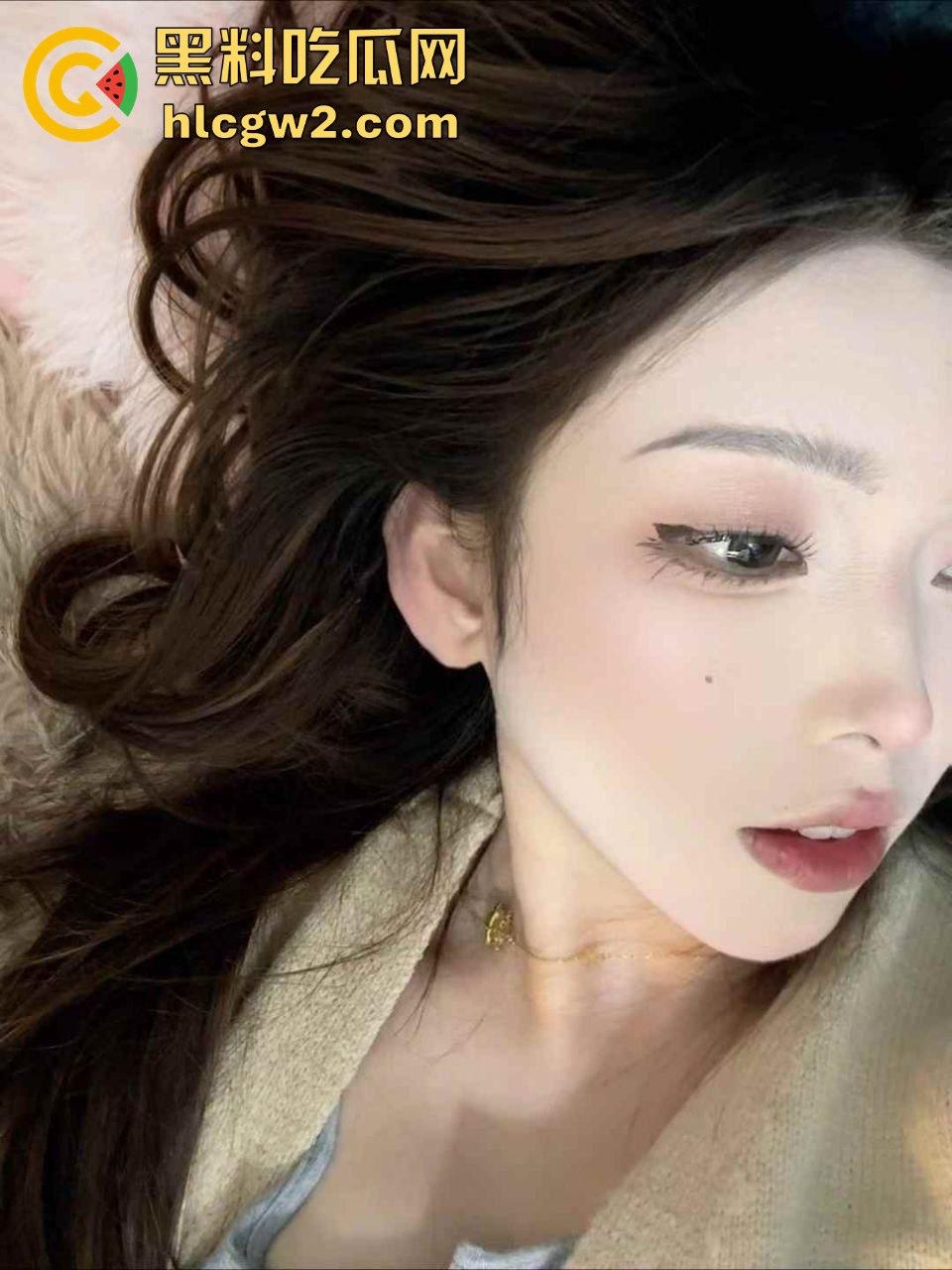 大奶美女主播【宵夜】私拍流出,颜值高得让人嫉妒!金主爆操私密视频流出,刺激到爆!-22