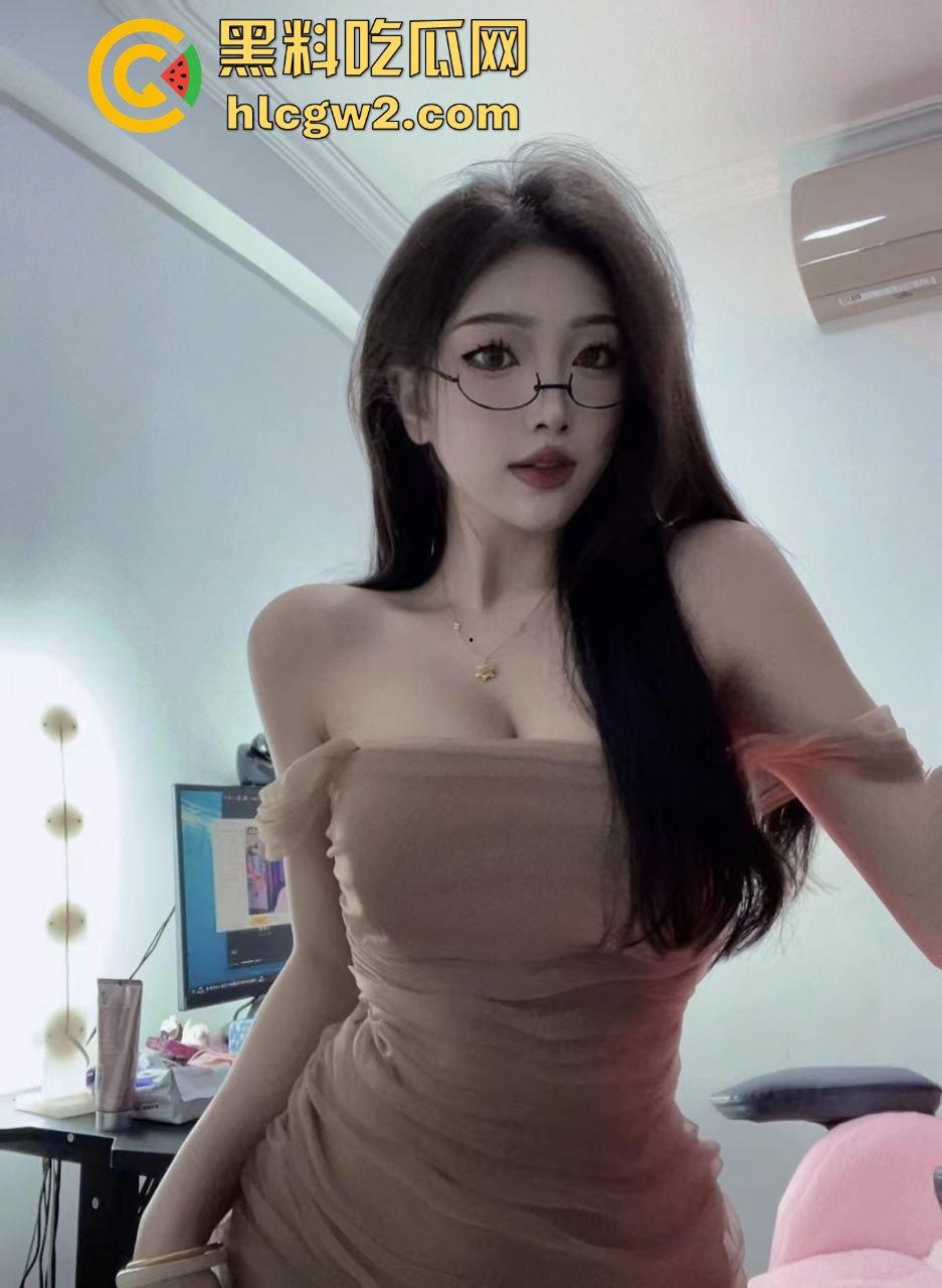 大奶美女主播【宵夜】私拍流出,颜值高得让人嫉妒!金主爆操私密视频流出,刺激到爆!-31