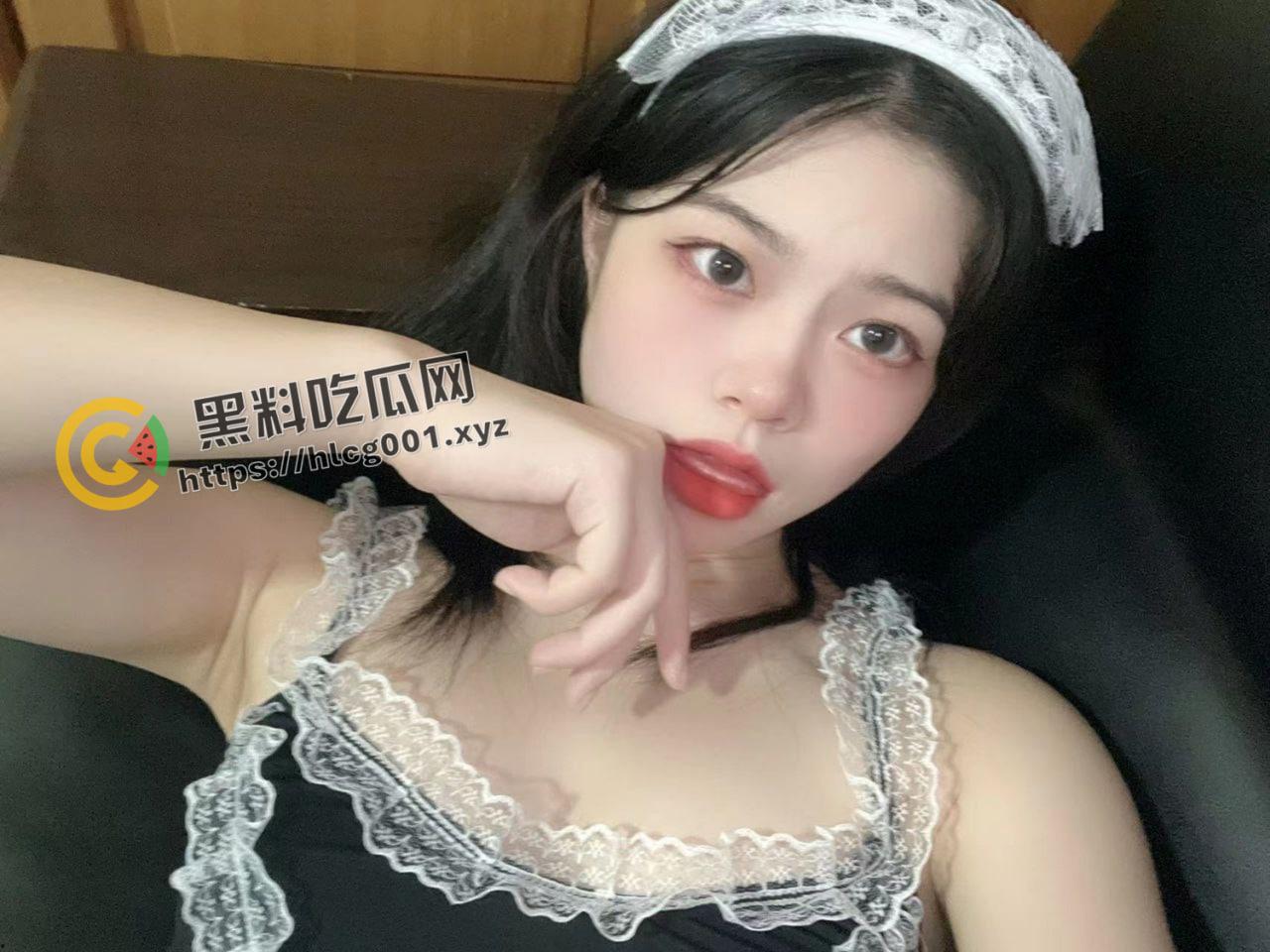 山东商务职业学院反差母狗【吴彩媚】02年幼师 背着男朋友找主人做母狗 露出 炮机 举牌认证 实名曝光-26