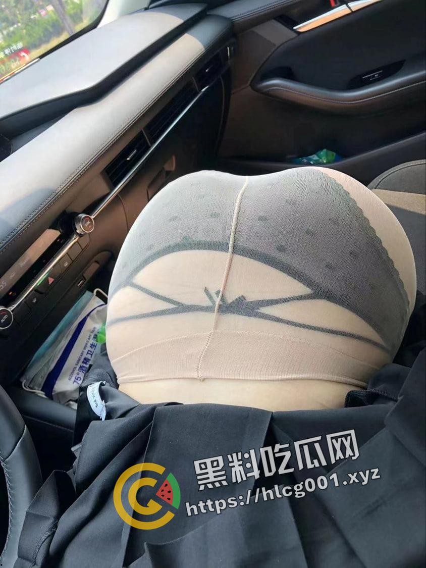 山东商务职业学院反差母狗【吴彩媚】02年幼师 背着男朋友找主人做母狗 露出 炮机 举牌认证 实名曝光-32