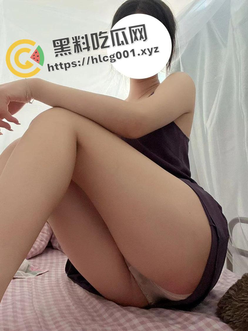 山东商务职业学院反差母狗【吴彩媚】02年幼师 背着男朋友找主人做母狗 露出 炮机 举牌认证 实名曝光-37