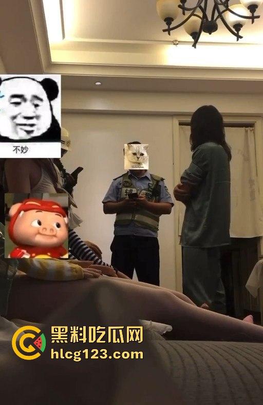 男子体验仿真人娃娃，直接泰迪附体！疯狂抽插把娃娃干穿了，店主要求赔偿不成还报警！-4