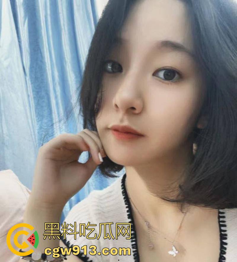 南阳师范学院乱伦母狗【王文曦】,超喜欢自慰的白虎嫩妹,各种自拍勾引网友,自慰竟然还是爸爸教的!-1