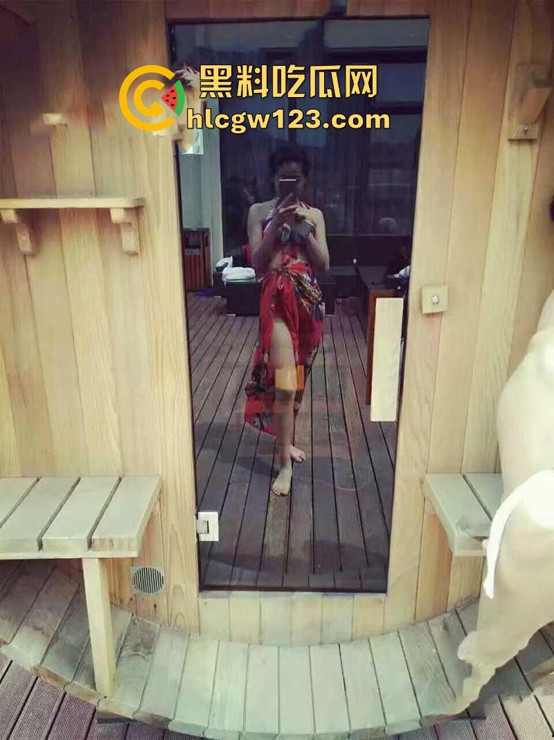 00后极品反差婊性爱视频曝光 清纯外表下是条淫荡母狗 渣男前任分手后泄密大尺度露脸视频!-5