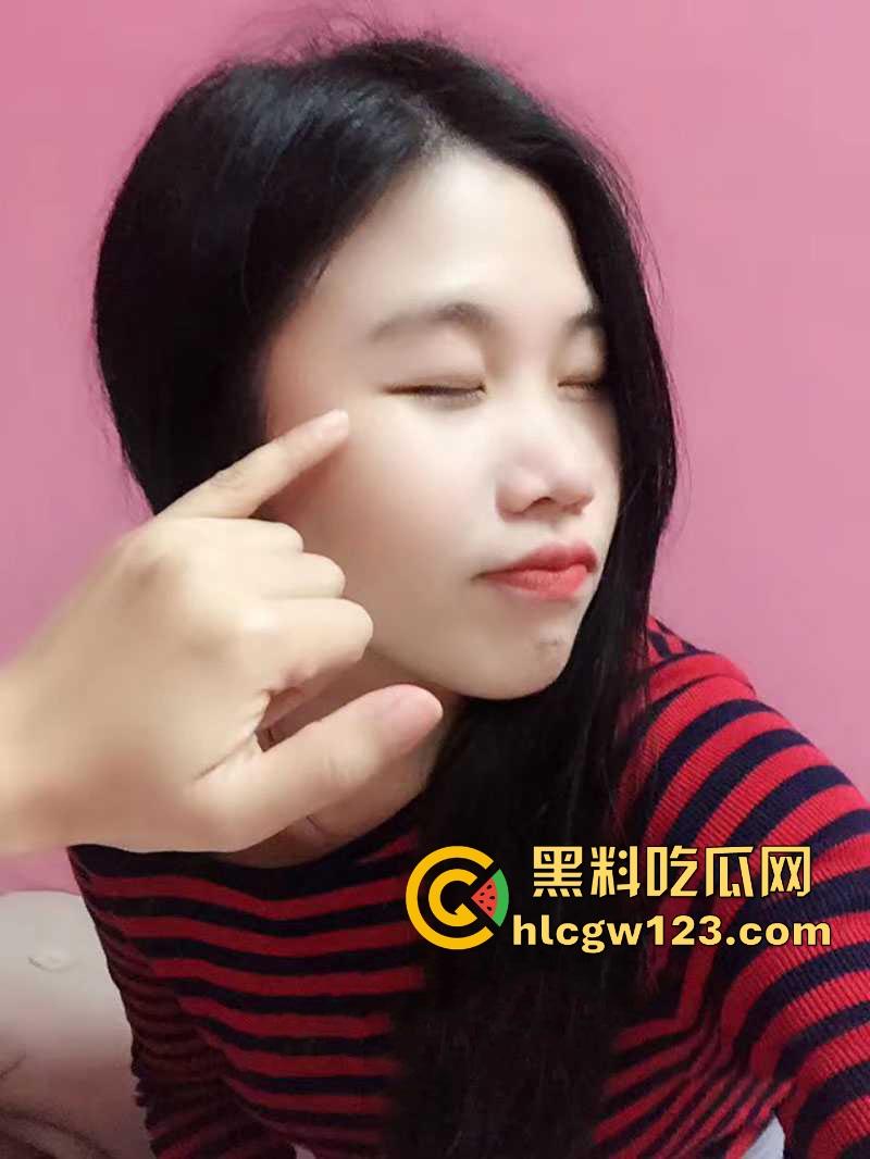 00后极品反差婊性爱视频曝光 清纯外表下是条淫荡母狗 渣男前任分手后泄密大尺度露脸视频!-7