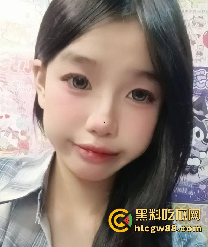 长沙工商职业学院极品学妹【陈梦怡】清纯面孔下的真面目曝光 在镜前嫩穴被干成淫靡水帘洞-3