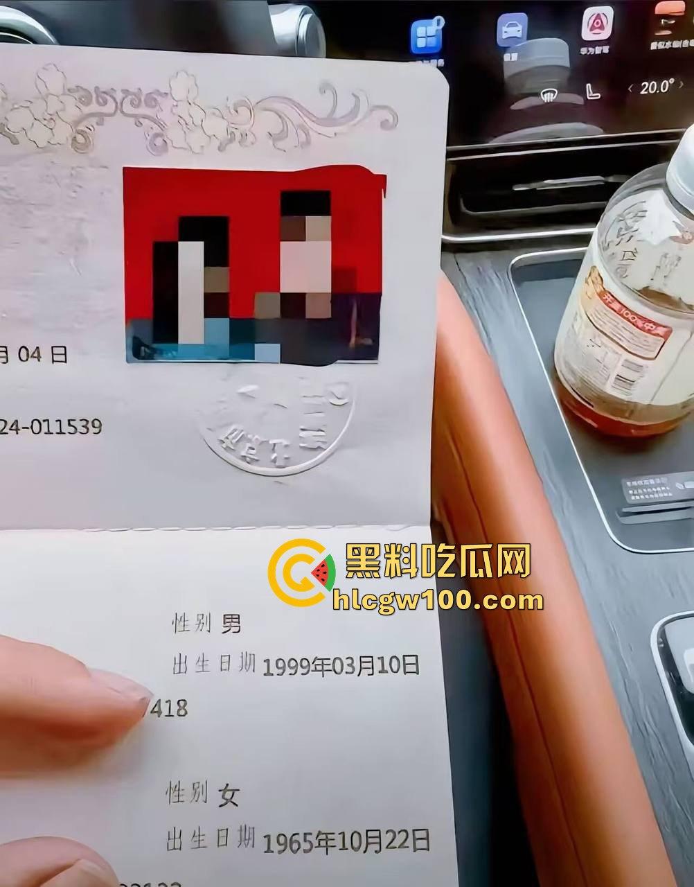 保养极好的60岁深圳离异富婆【戴怡媚】跟小男友的性爱视频流出,控制欲极强喜欢调教。-4