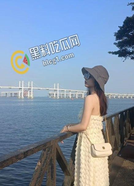 长沙外国语学院清纯校花 贺春 被大哥后入抽插爆射!妹子性感的娇喘呻吟太勾人了-2