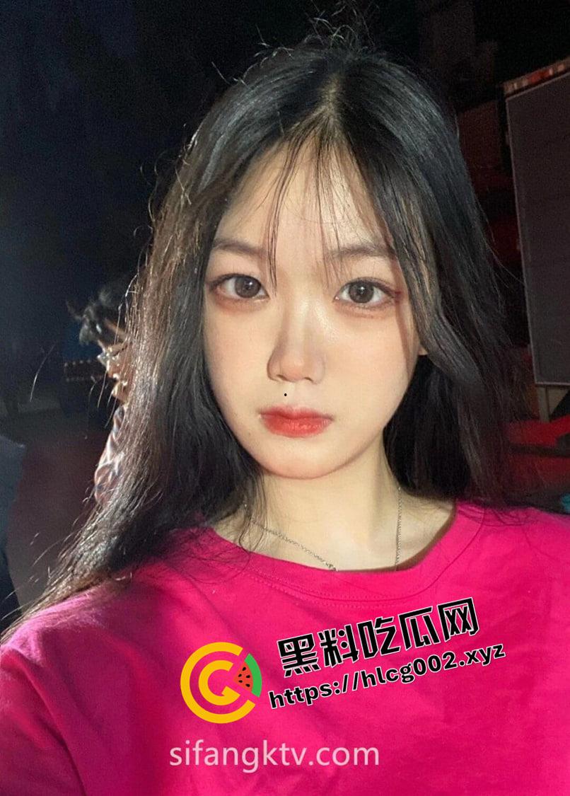 印象足拍付费流出!甜美在校学妹的美脚足交 笑起来哥哥的心都花了 赶快把大屌塞进嘴里-3