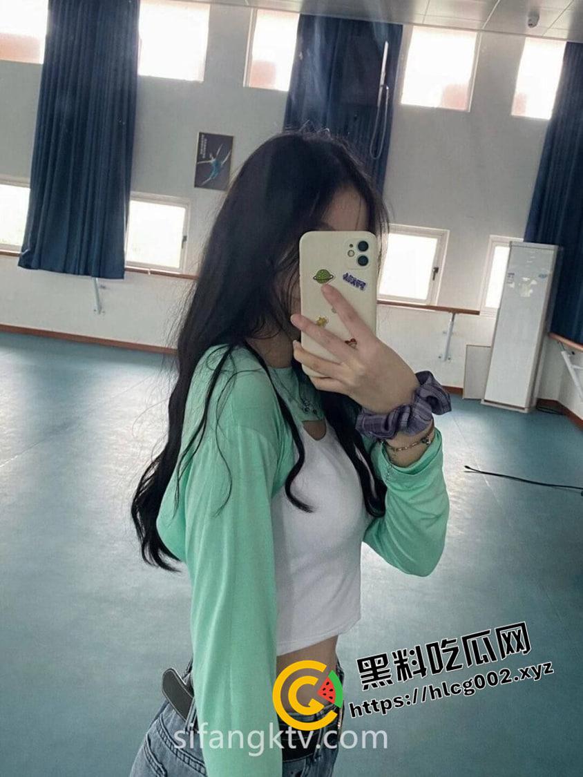 印象足拍付费流出!甜美在校学妹的美脚足交 笑起来哥哥的心都花了 赶快把大屌塞进嘴里-4