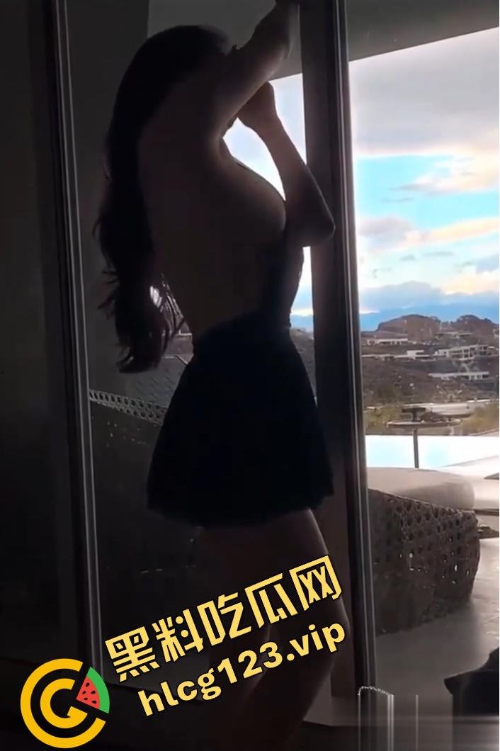 外网爆乳网红【Dada】私拍流出,后入姿势狂野,巨乳晃动撩人!-5