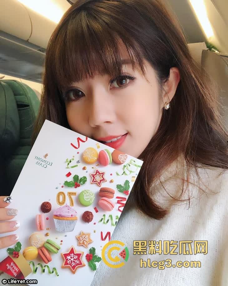 【震撼爆料】华航空姐『Qbee』私拍淫乱群P开房视频流出,火辣表现惊呆万千网友!-19