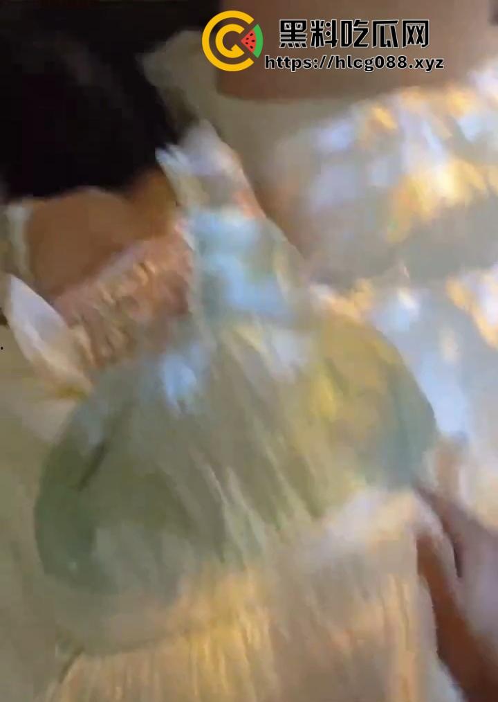 漫展捡漏极品洛丽塔嫩逼白虎妹曝光，粉穴嫩得能拧水，大哥操完显摆全网，舔狗直接气炸！-8