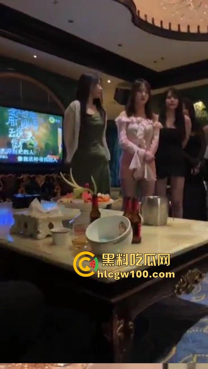 江苏南通尊龙会价目表被爆出,车模陪酒800包夜3000,这逼金镶玉还是镀膜地摊货?瓜友你们来说话!-10