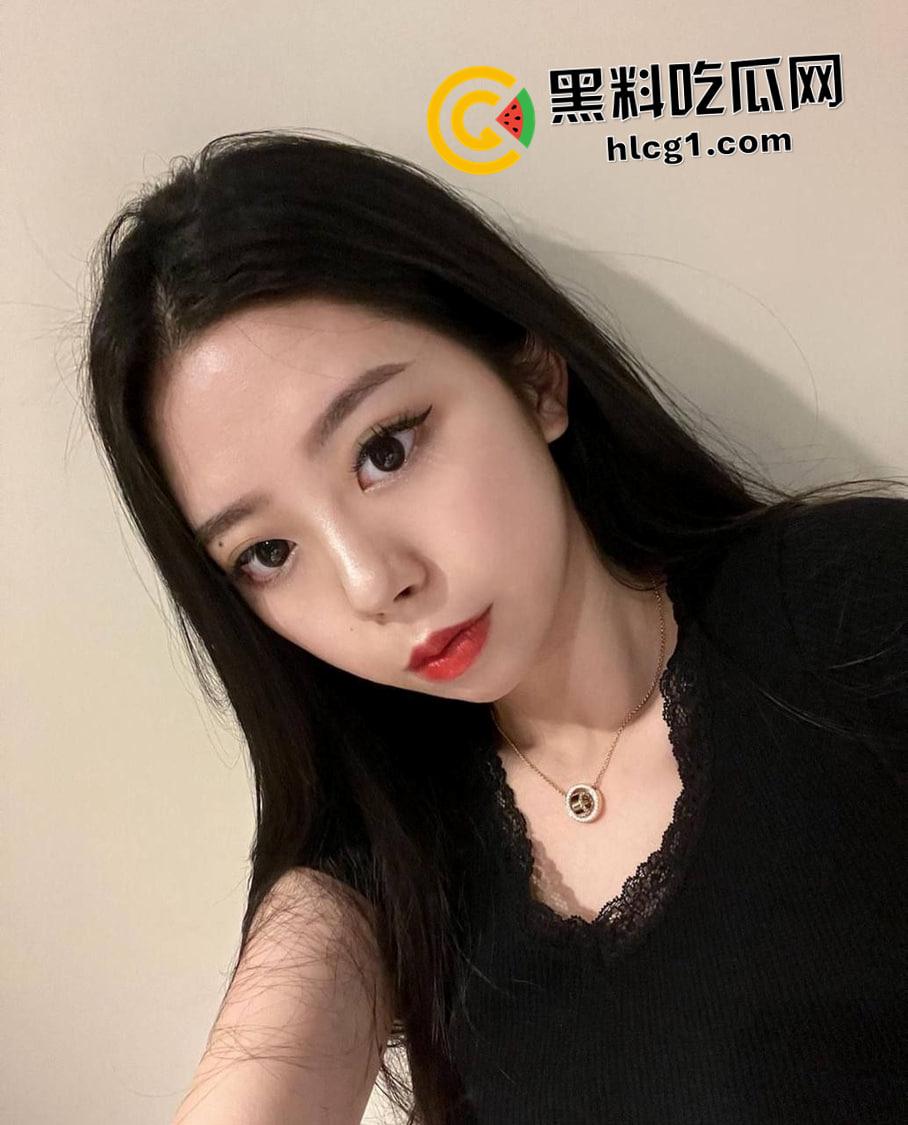 瓜友投稿!风骚女友超骚浪叫 捏下奶子就洪水泛滥 清纯的眼神大大的性欲-2