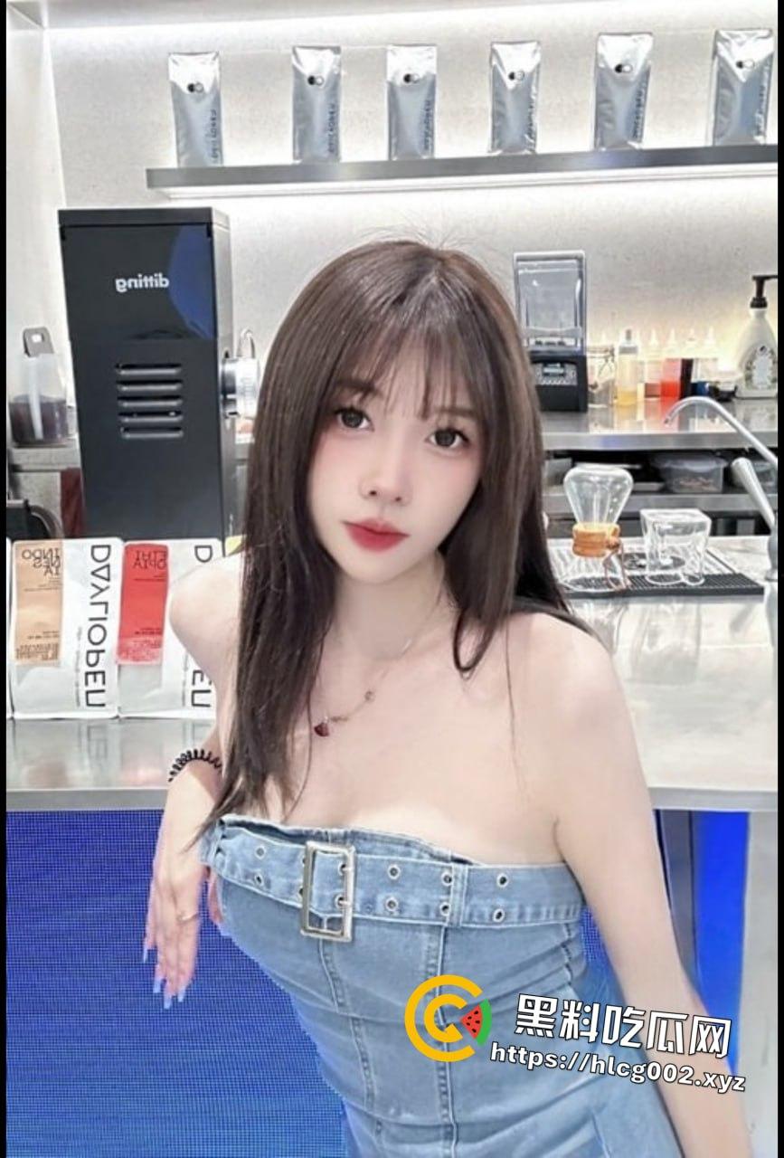 上海魅KTV极品颜值精神小妹与男友疯狂骑乘野战!白嫩的翘臀前后左右上下骑乘超带感!11-1