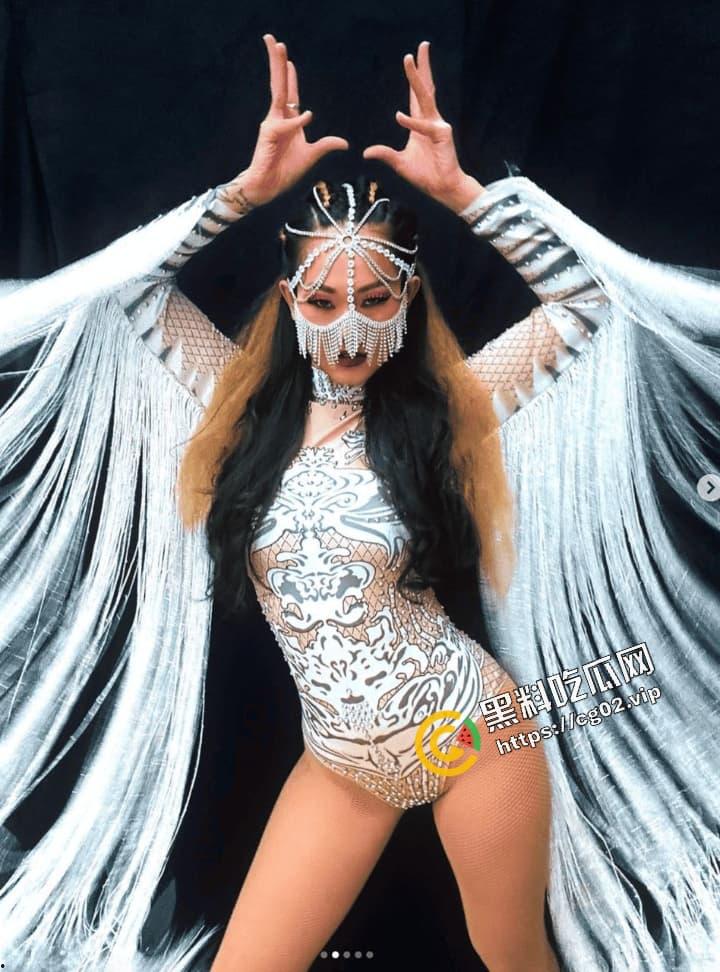 31岁港女舞蹈导师 江宝莹 携带‘液体大麻’入境鹿儿岛被捕!被网友起底 咸湿发骚影片 只不过是个沉迷毒品的骚货-14